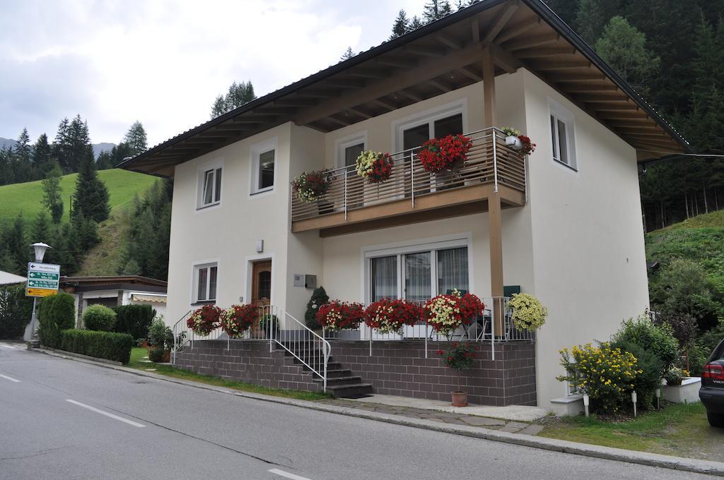 Ferienwohnung Dolomitenheim Ausservillgraten Bilik gambar